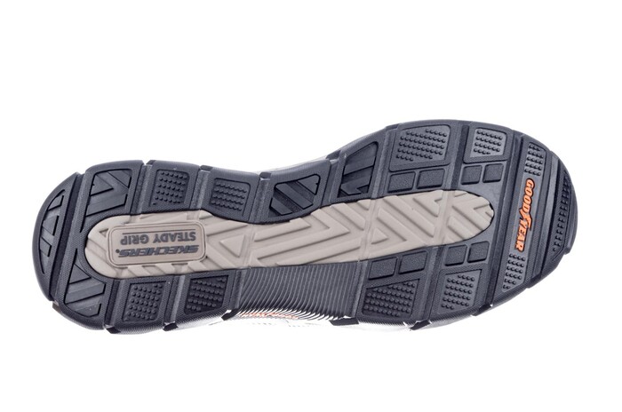 204810/CDB Skechers bruin image